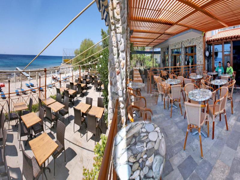 Pebble Beach Hotel Plomari Exterior foto