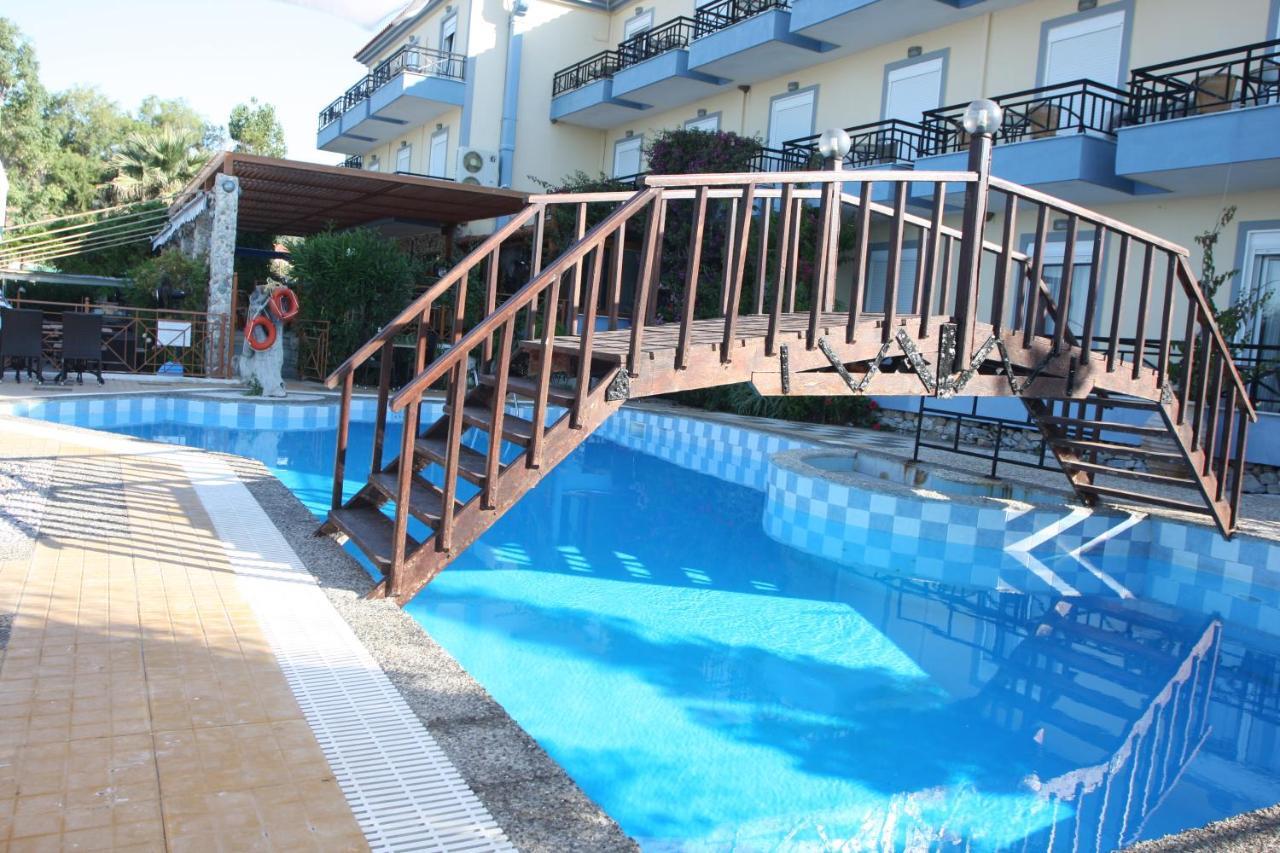Pebble Beach Hotel Plomari Exterior foto