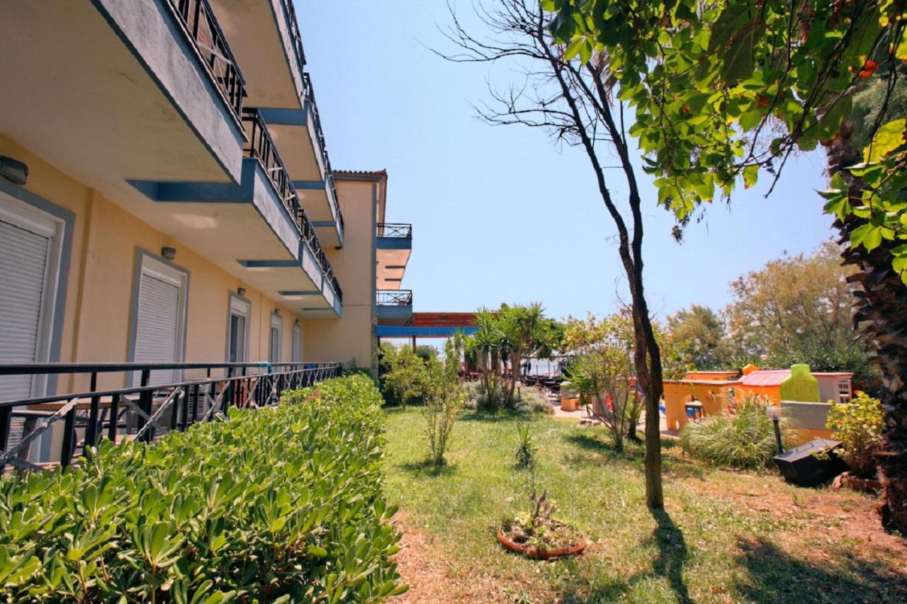 Pebble Beach Hotel Plomari Exterior foto