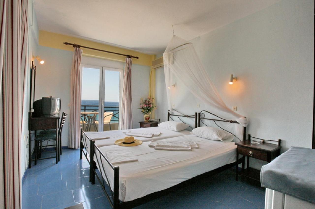 Pebble Beach Hotel Plomari Exterior foto