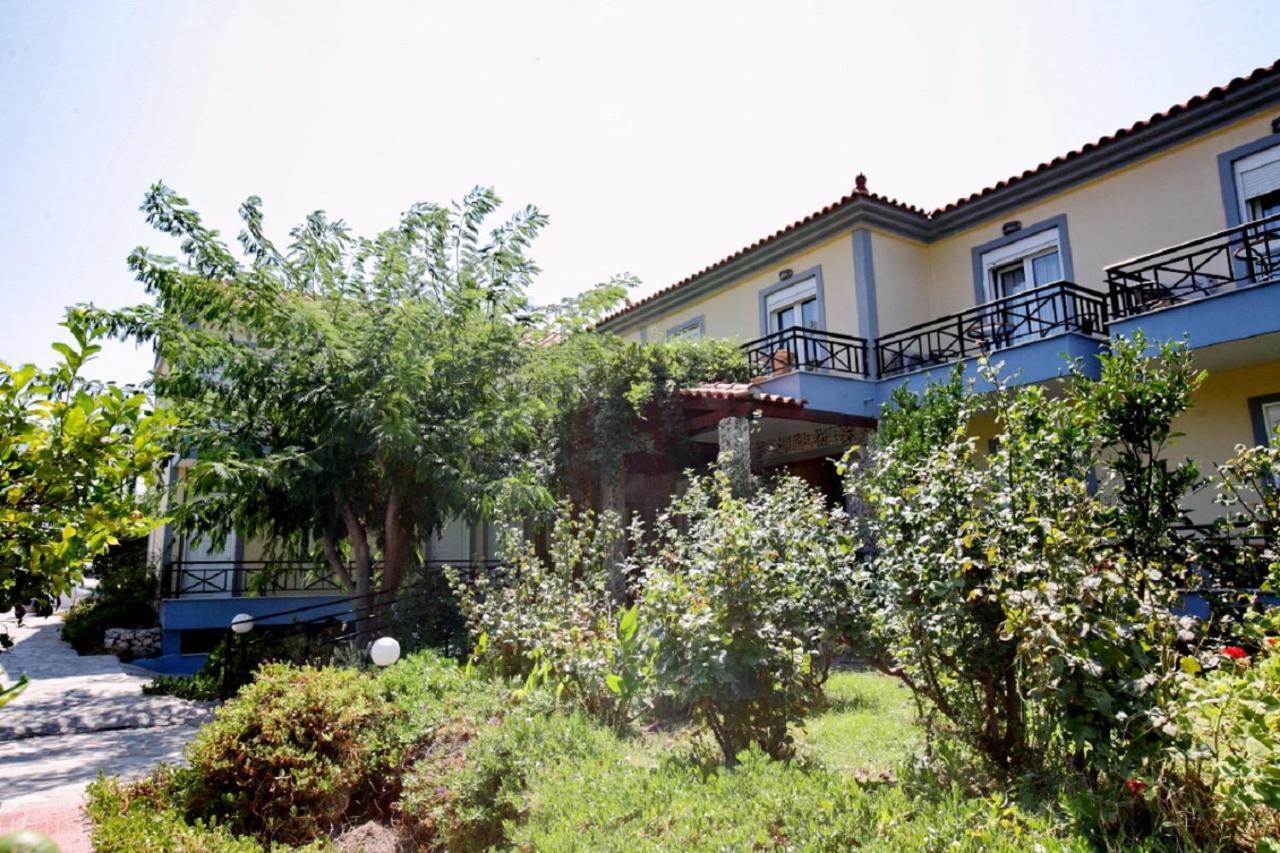 Pebble Beach Hotel Plomari Exterior foto